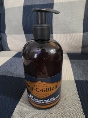 King C. Gillette 3-in-1 Beard, Face & Hair Wash